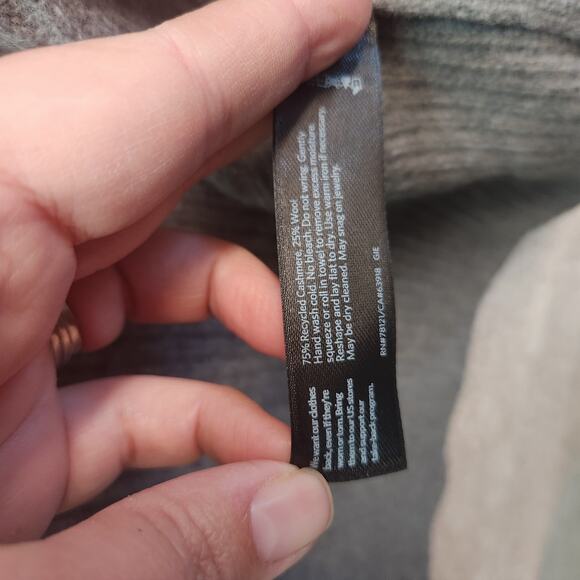 Eileen Fisher Gray Knit Cardigan Size Medium Cashmere Wool Blend - Picture 4 of 6